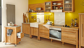 Holzküche im Landhausstil